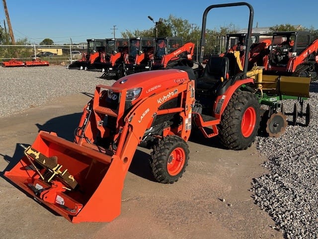 Used 2023 Kubota LX2610SUH Tractor Package