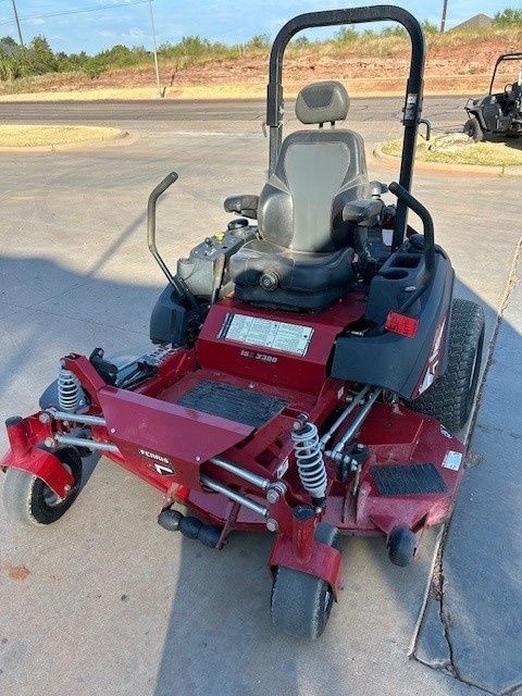 Used Ferris ISX330 61″ Zero Turn Mower